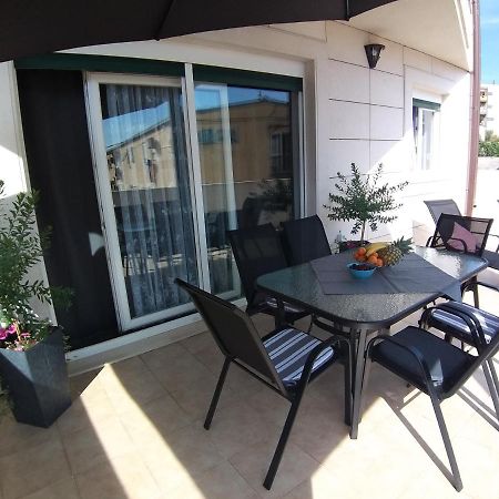 3 Bedroom Apartment With Terrace And Free Parking สปลิท ภายนอก รูปภาพ
