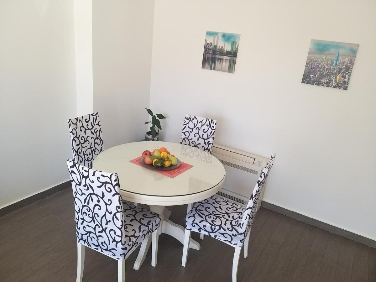 3 Bedroom Apartment With Terrace And Free Parking สปลิท ภายนอก รูปภาพ